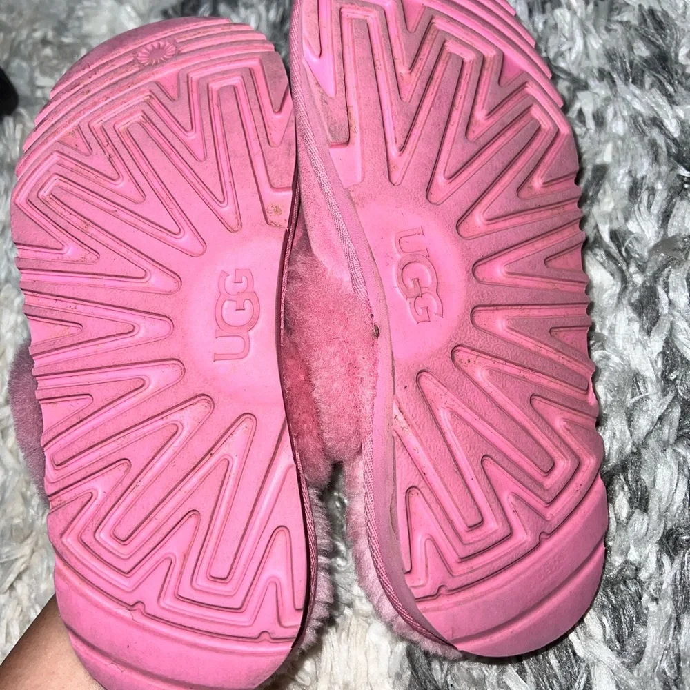 UGG Cozy Pink Kids Slippers